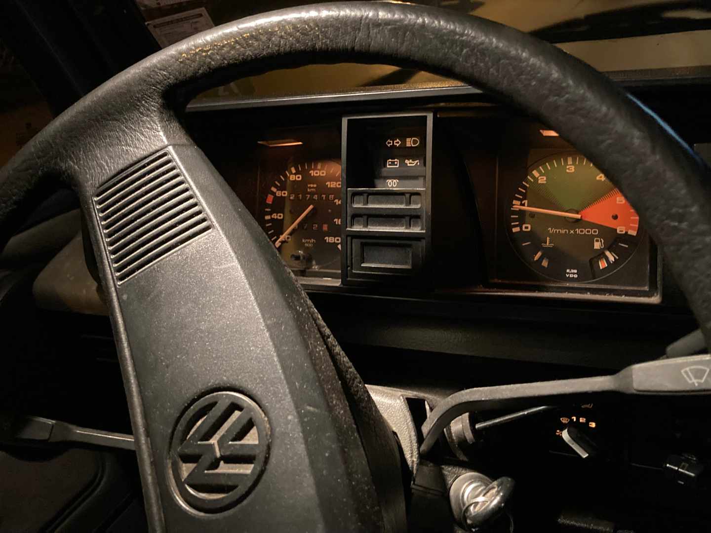 Steering wheel and dashboard of a Volkswagen vehicle